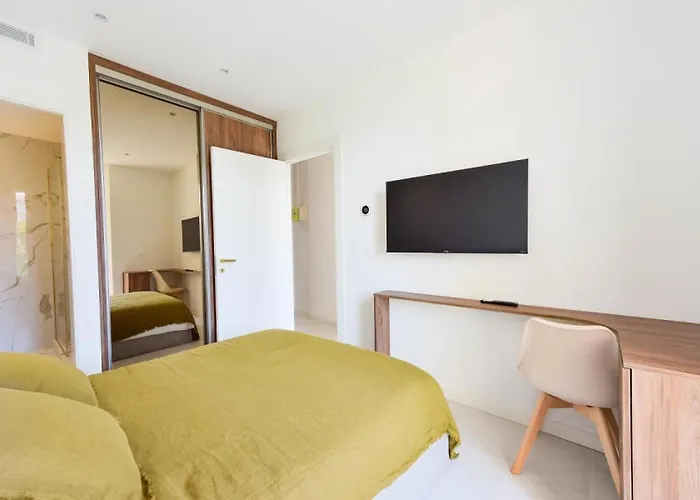 Rare 4p Standing Proche Croisette - Rare 4p Standing Proche Croisette Mae-2713 *